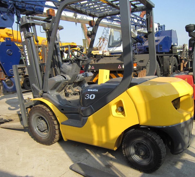 Xe nâng Komatsu 3 tấn cũ Xe nâng Komatsu 3 tấn cũ