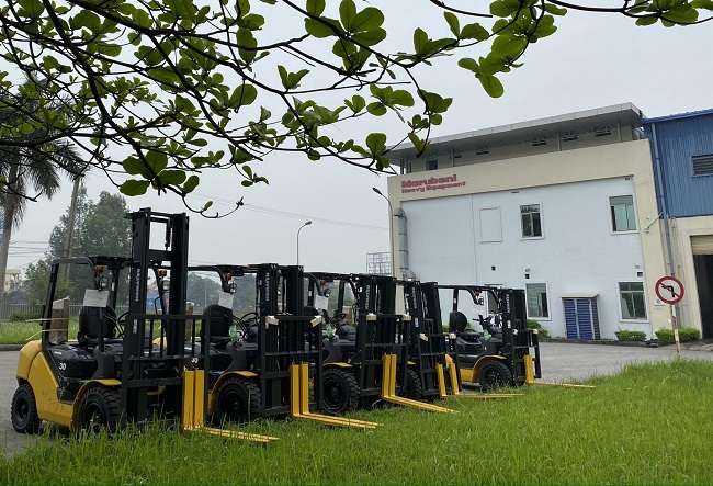 Giá Xe Nâng Komatsu 3 Tấn Giá Xe Nâng Komatsu 3 Tấn